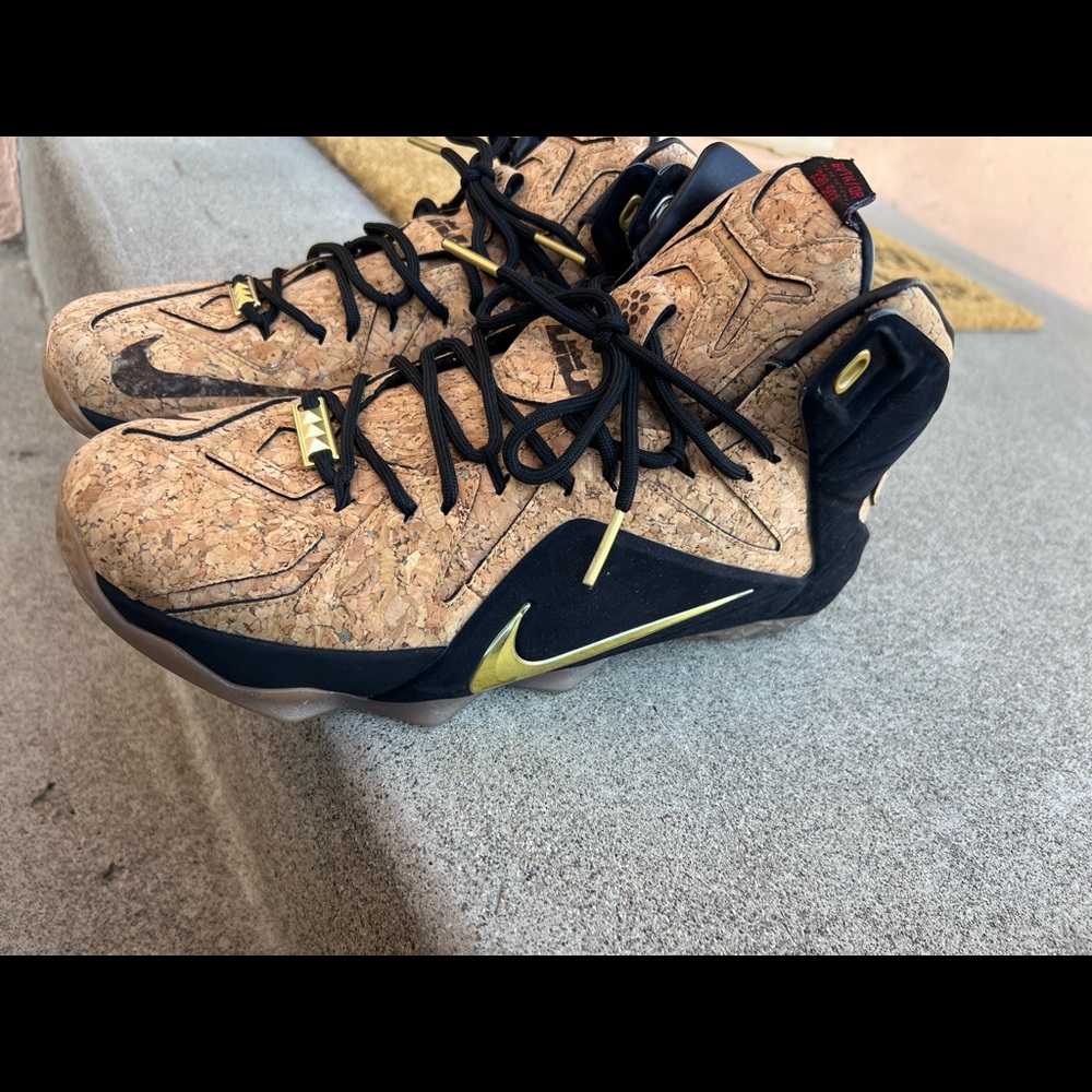Lebron 12’s - Picture 6 of 7